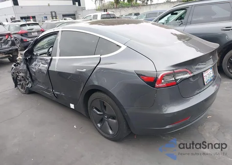2018 Tesla Model 3 from USA, damaged, VIN 5YJ3E1EA1JF042198